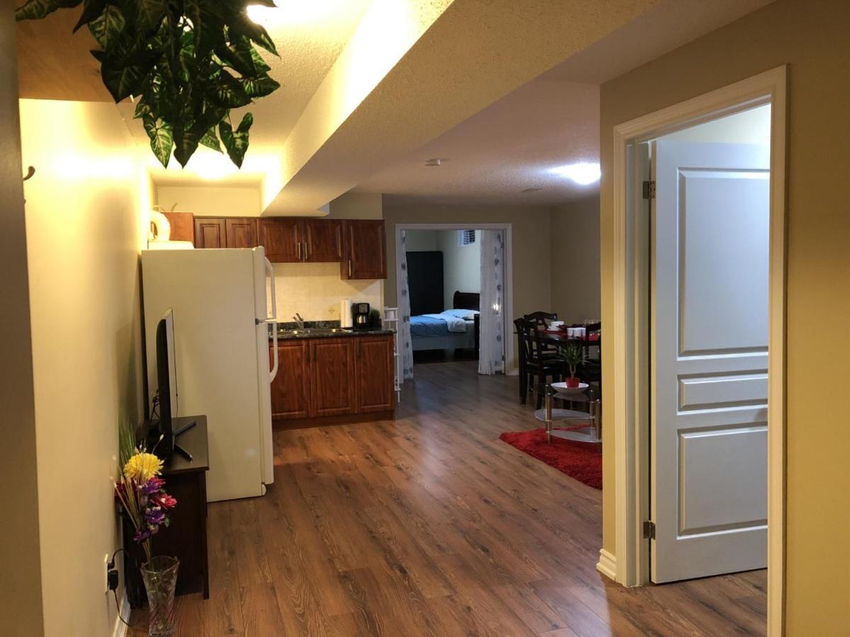 Spacious 2 Bedroom Guest Suite Toronto Eksteriør billede